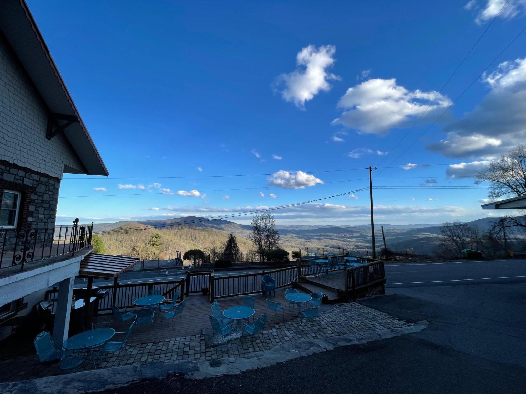 Inn Skyline Village
